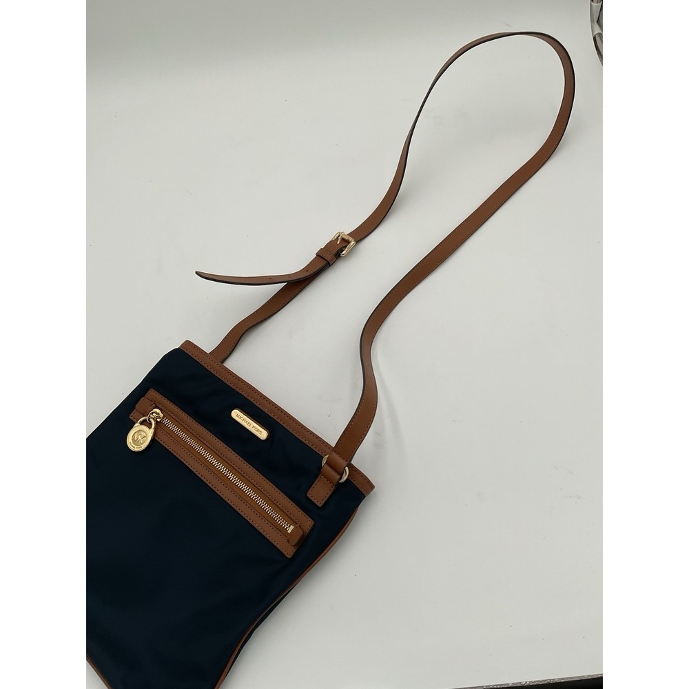 Michael Kors Navy Nylon Crossbody Bag & Navy Leather Wallet Set Gold Tone - Picture 4 of 16